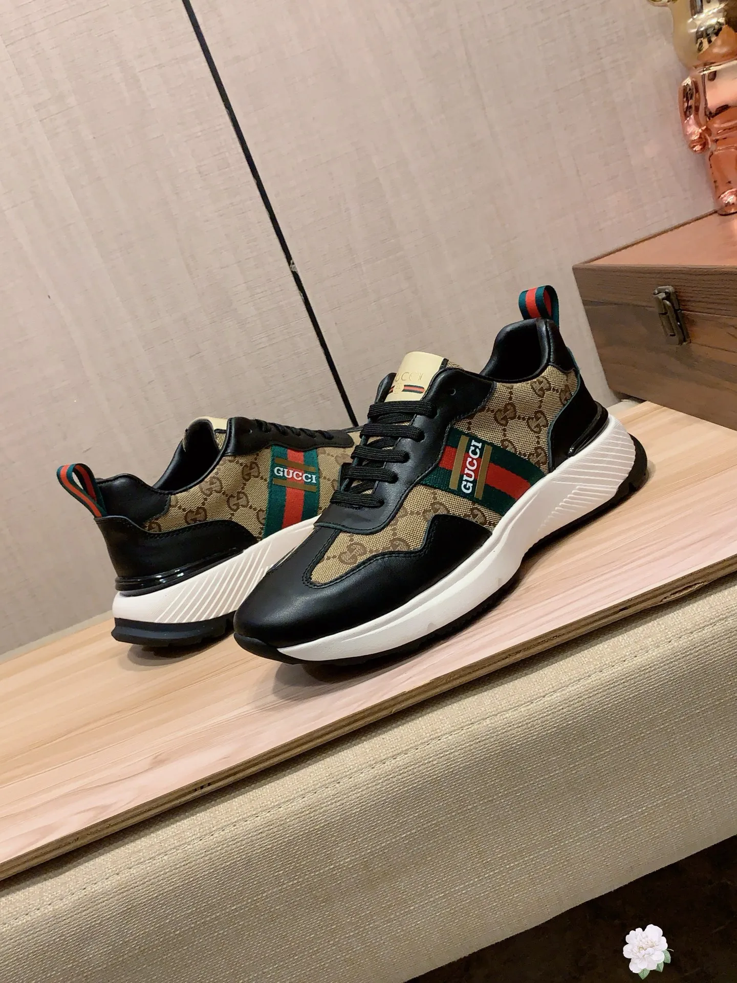 Men's men's shoes💰460💰💰🎩🎩[Lightning][Lightning] "Gucci*" The latest • popular casual shoes, top brand [seduce] luxury ~ purchasing agency, top ~ quality. [Strong] The upper is made of imported breathable cowhide with woven material ➕ breathable sheepskin feet (•) and fine workmanship. The original stylish and stylish soft rubber wear-resistant and non-slip outsole is light and comfortable on the feet. The real thing looks better when photographed. 010: Size: 38-44, 4️⃣ colors selected
